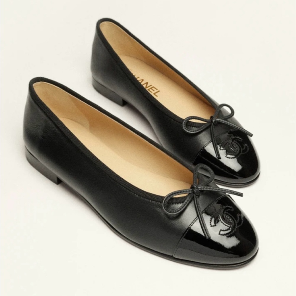 Chanel Black Patent Leather Flats with Bow